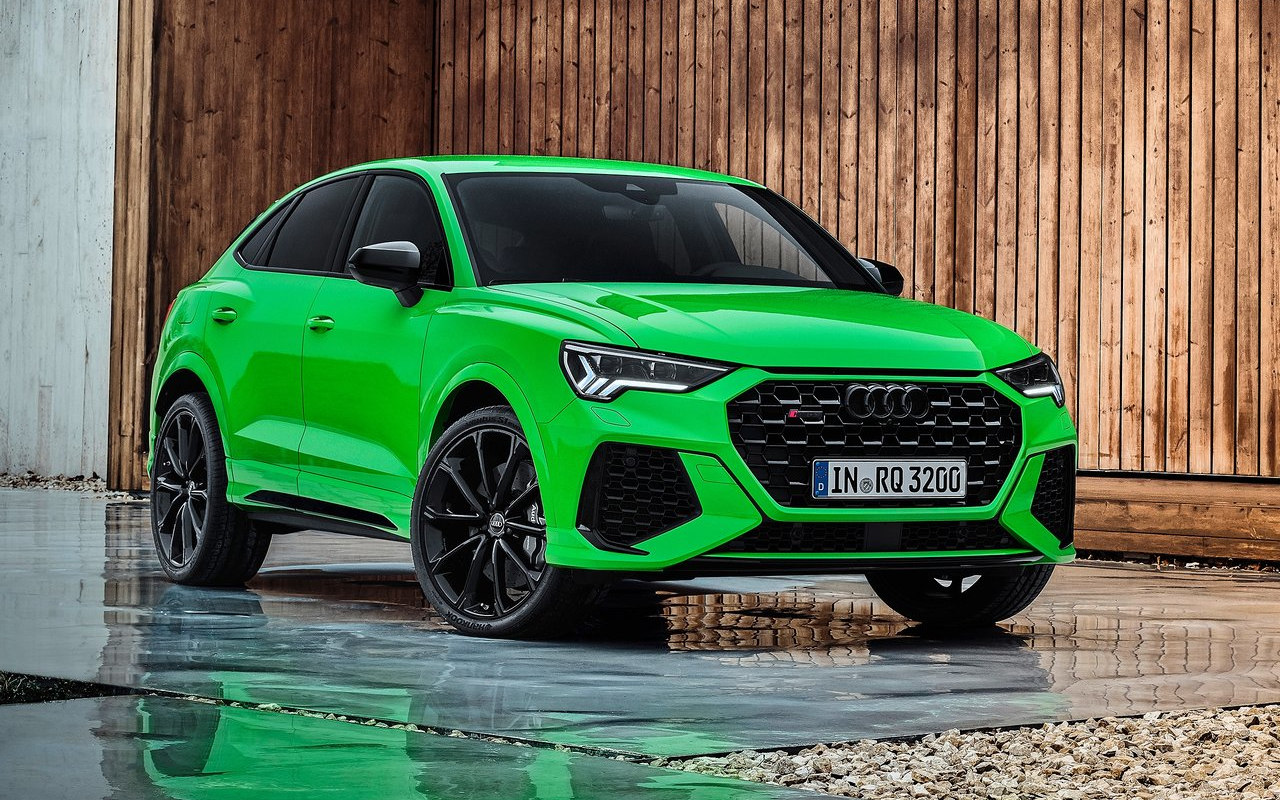 Comparison Audi RS Q3 Sportback 2020 vs Porsche Macan Turbo 2020